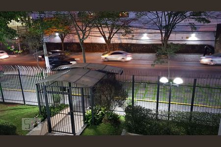 Apartamento à venda com 184m², 3 quartos e 3 vagasPortaria