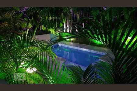 Apartamento à venda com 184m², 3 quartos e 3 vagasÁrea Comum - Piscina