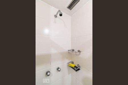 Studio para alugar com 29m², 1 quarto e 1 vaga Studio para alugar com 29m², 1 quarto e 1 vagaBanheiro