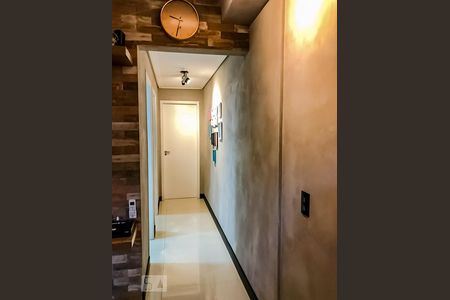 Corredor de apartamento à venda com 2 quartos, 56m² em Vila Galvão, Guarulhos