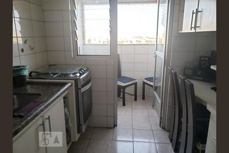 Apartamento à venda com 64m², 2 quartos e 1 vagaCozinha