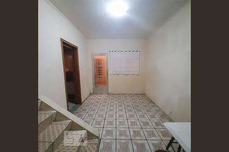Sala de Casa com 4 quartos, 240m² Vila Romano
