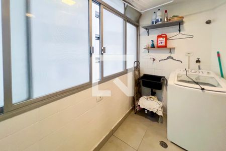 Apartamento para alugar com 110m², 3 quartos e 1 vagaÁrea de Serviço