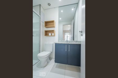 Banheiro de kitnet/studio para alugar com 1 quarto, 34m² em Jardim Aeroporto, São Paulo