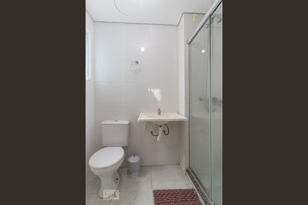 Banheiro de apartamento para alugar com 2 quartos, 60m² em Passo das Pedras, Porto Alegre