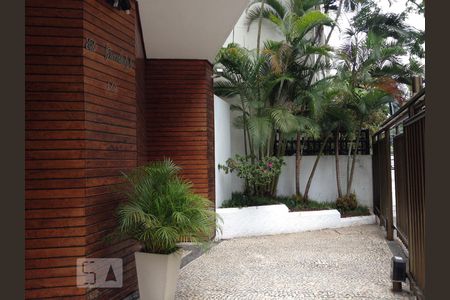 Apartamento à venda com 120m², 3 quartos e 1 vagaEntrada do Prédio