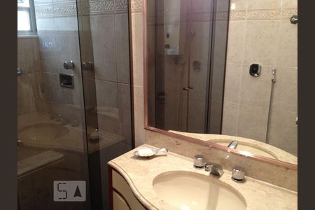 Apartamento à venda com 120m², 3 quartos e 1 vagaBanheiro 1