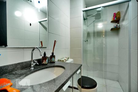 Banheiro de apartamento à venda com 1 quarto, 32m² em Água Branca, São Paulo