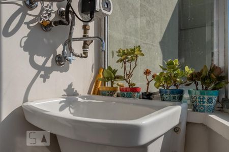 Apartamento à venda com 119m², 2 quartos e 1 vagaÁrea de Serviço