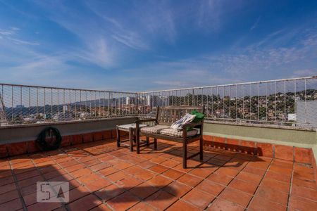 Apartamento à venda com 119m², 2 quartos e 1 vagaTerraço