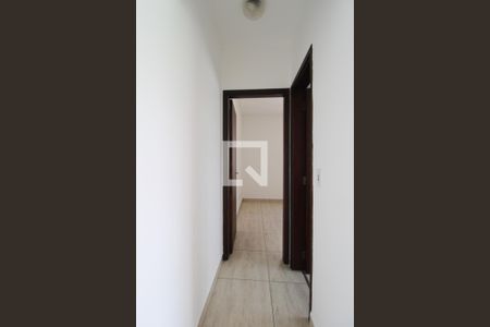 Corredor  de apartamento à venda com 1 quarto, 40m² em Cambuí, Campinas