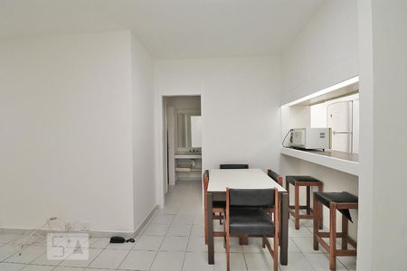 Sala. de apartamento à venda com 1 quarto, 53m² em Copacabana, Rio de Janeiro