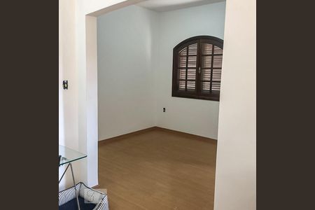 Sala de casa à venda com 4 quartos, 350m² em Conjunto Residencial Butantã, São Paulo
