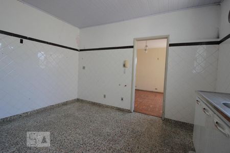 Cozinha de casa para alugar com 2 quartos, 90m² em Chácara Inglesa, São Paulo