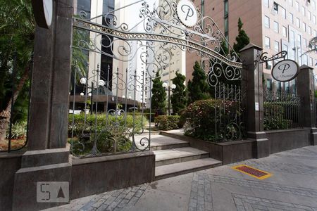 Apartamento para alugar com 35m², 1 quarto e 1 vagaFachada e portaria