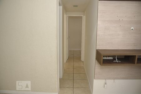 Corredor de apartamento para alugar com 3 quartos, 61m² em Taquara, Rio de Janeiro