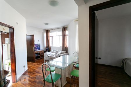 Apartamento para alugar com 95m², 3 quartos e 1 vagaSala