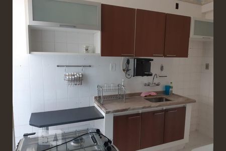 Cozinha de apartamento para alugar com 2 quartos, 67m² em Grajaú, Rio de Janeiro