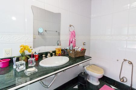 Casa à venda com 450m², 3 quartos e 5 vagasBanheiro quarto 3 suíte