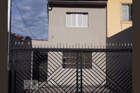 Casa para alugar com 139m², 2 quartos e 2 vagasFachada