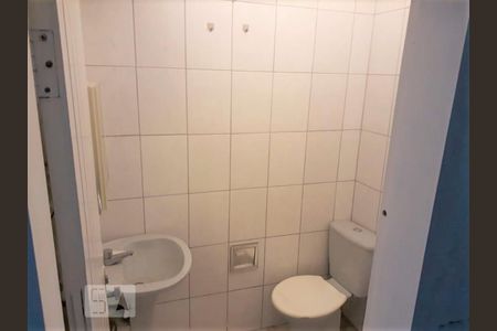 Casa para alugar com 139m², 2 quartos e 2 vagasBanheiro da Edicula