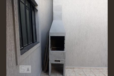 Casa para alugar com 139m², 2 quartos e 2 vagasQuintal