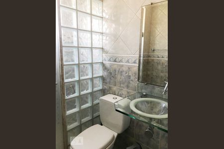 Banheiro de apartamento para alugar com 2 quartos, 70m² em Baeta Neves, São Bernardo do Campo