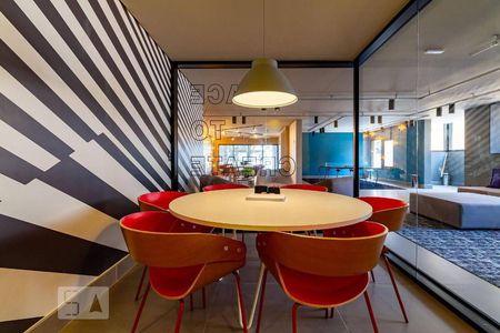 Studio à venda com 21m², 1 quarto e sem vagaÁrea comum - Sala de Reunião