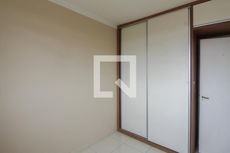 Quarto 1 de apartamento para alugar com 2 quartos, 45m² em Planalto, Belo Horizonte