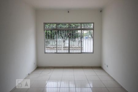 Casa à venda com 220m², 3 quartos e 2 vagasSala