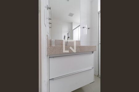 Apartamento à venda com 125m², 4 quartos e 3 vagasBanheiro social