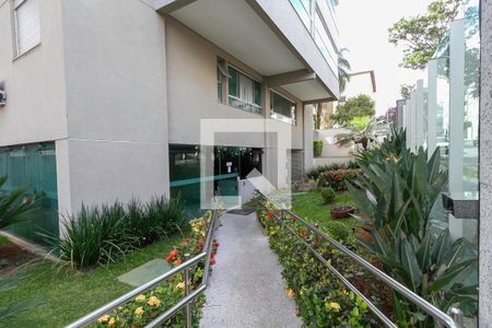 Apartamento à venda com 125m², 4 quartos e 3 vagasEntrada