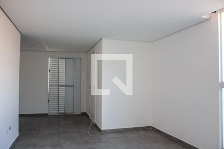 Sala de casa de condomínio para alugar com 2 quartos, 85m² em Vila Prudente, São Paulo