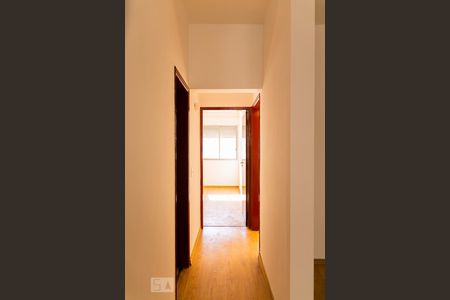 Corredor de apartamento para alugar com 2 quartos, 70m² em Liberdade, São Paulo