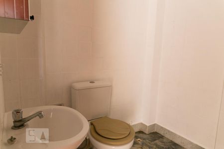 Banheiro de apartamento para alugar com 2 quartos, 70m² em Liberdade, São Paulo