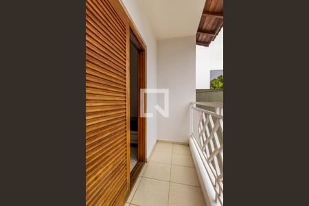 Casa à venda com 450m², 6 quartos e 4 vagasSuíte 3  - Varanda