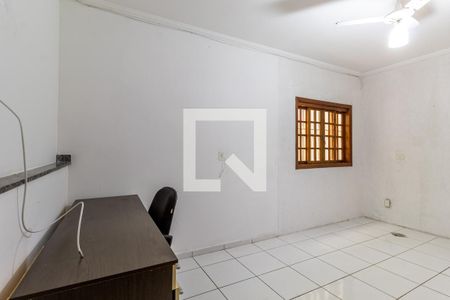 Casa à venda com 450m², 6 quartos e 4 vagasQuarto de Serviço