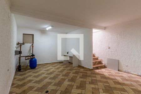 Casa à venda com 450m², 6 quartos e 4 vagasÁrea comum - Salão de festas