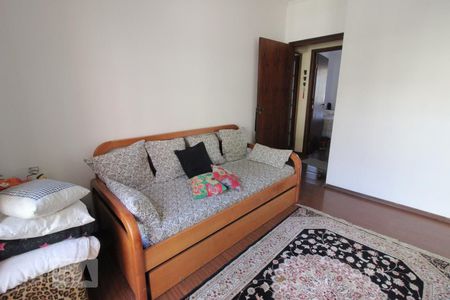 Quarto 3 de casa à venda com 3 quartos, 300m² em Vila Espanhola, São Paulo