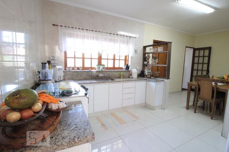 Casa à venda com 300m², 3 quartos e 3 vagasCozinha