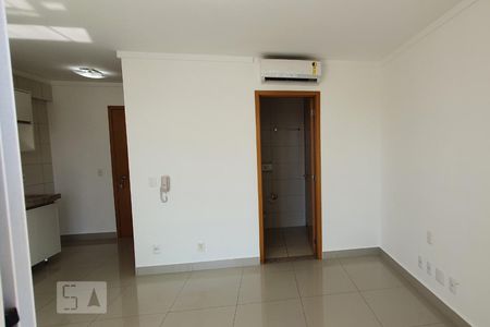 Quarto Suíte de kitnet/studio para alugar com 1 quarto, 35m² em Setor Bueno, Goiânia