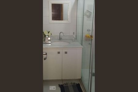 Banheiro de apartamento para alugar com 3 quartos, 92m² em São Cristóvão, Rio de Janeiro