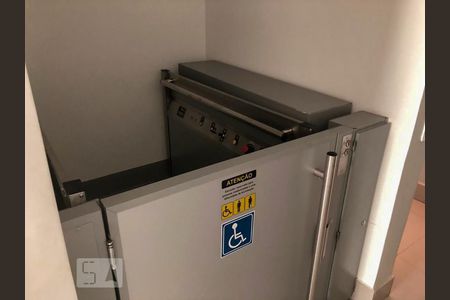 Studio à venda com 45m², 1 quarto e sem vagaAcesso sem degrau