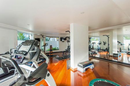 Apartamento à venda com 200m², 4 quartos e 3 vagas Apartamento à venda com 200m², 4 quartos e 3 vagasAcademia