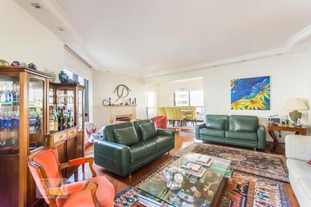 Apartamento à venda com 200m², 4 quartos e 3 vagas Apartamento à venda com 200m², 4 quartos e 3 vagasSala