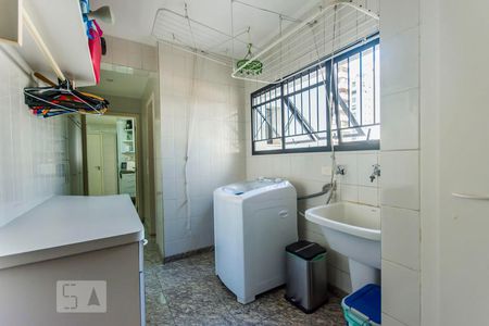 Apartamento à venda com 200m², 4 quartos e 3 vagas Apartamento à venda com 200m², 4 quartos e 3 vagasÁrea de Serviço