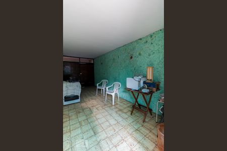 Casa à venda com 200m², 3 quartos e 4 vagas Casa à venda com 200m², 3 quartos e 4 vagasGaragem