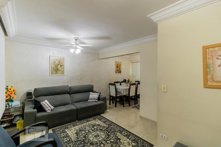 Casa à venda com 200m², 3 quartos e 4 vagas Casa à venda com 200m², 3 quartos e 4 vagasSala de Estar
