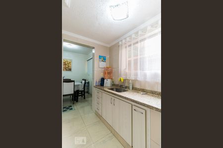 Casa à venda com 200m², 3 quartos e 4 vagas Casa à venda com 200m², 3 quartos e 4 vagasCozinha