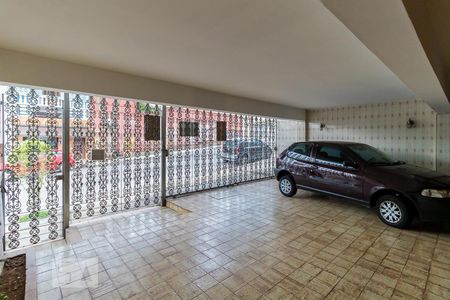 Casa à venda com 200m², 3 quartos e 4 vagas Casa à venda com 200m², 3 quartos e 4 vagasGaragem